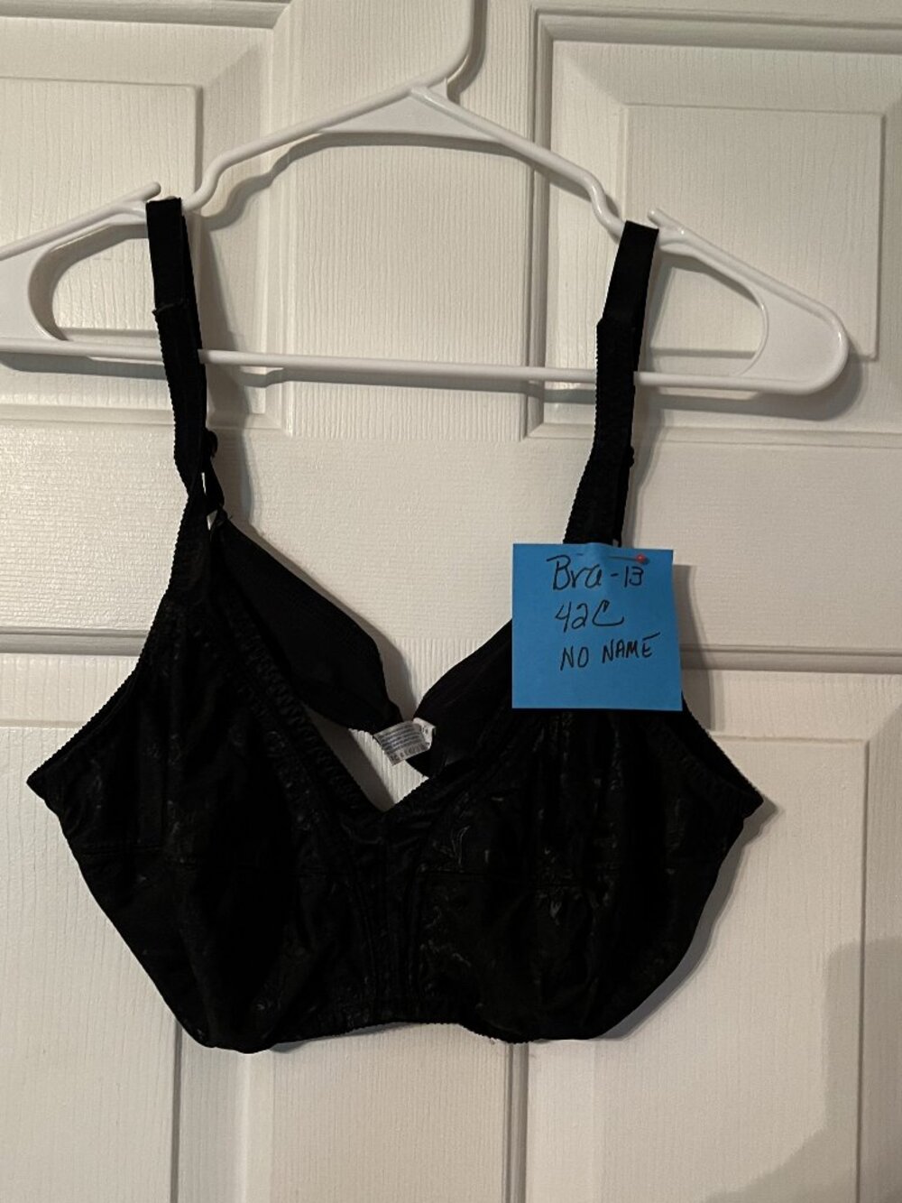 K-Mart Vintage Floral No Wire Black Bra - 42C (Bra-13)